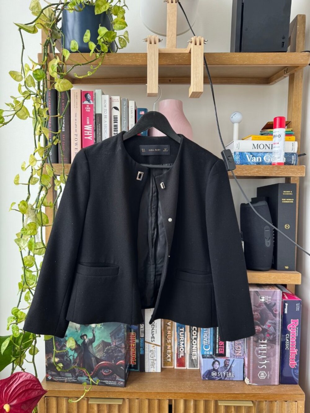 Zara Basic Black Cropped Blazer Silver Clasps Size M